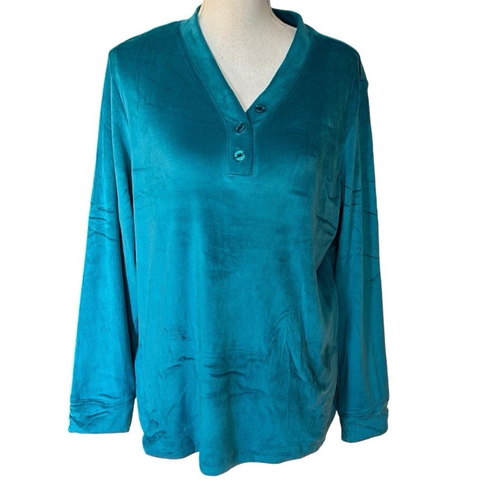 NEW‎ Nautica V-neck Ling Sleeve Cozy Velour Pajama Top Women Sz Medium Soft